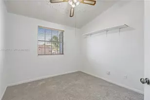 10029 SW 223rd Ln, Cutler Bay, FL 33190 - Photo 11