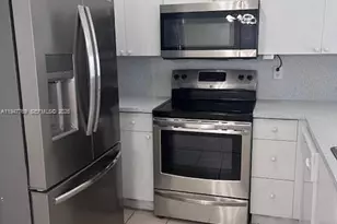 11060 SW 196th St, Cutler Bay, FL 33157 - Photo 3