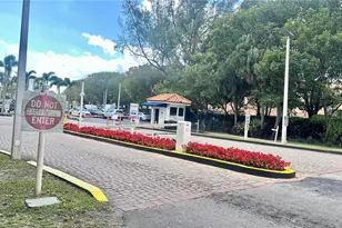 2750 NE 183rd St, Aventura, FL 33160 - Photo 47