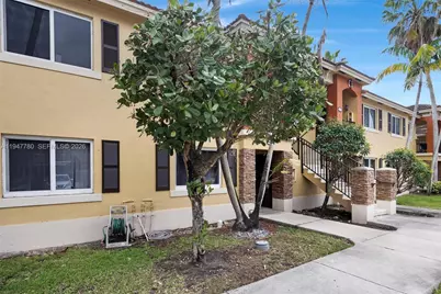 985 NE 33rd Ter #102, Homestead, FL 33033 - Photo 3