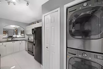 985 NE 33rd Ter #102, Homestead, FL 33033 - Photo 11