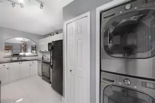 985 NE 33rd Terrace, Homestead, FL 33033 - Photo 11