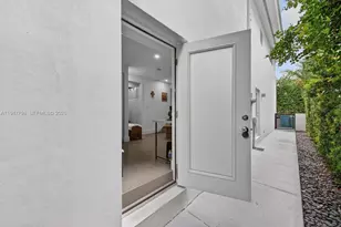 315 Palmwood Ln, Key Biscayne, FL 33149 - Photo 39