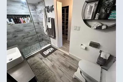 800 NE 195th St #409, Miami, FL 33179 - Photo 29