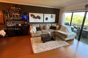 800 NE 195th St, Miami, FL 33179 - Photo 1