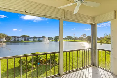 9500 N Hollybrook Lake Dr #5-206, Pembroke Pines, FL 33025 - Photo 1