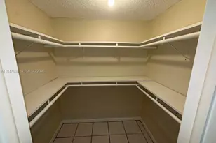 6031 Shaker Wood Cir, Tamarac, FL 33319 - Photo 9