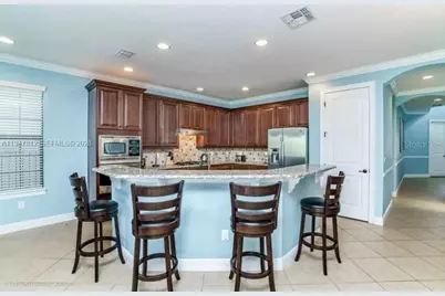 1041 Castle Pines Ct, Kissimmee, FL 34747 - Photo 11