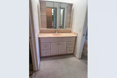 412 Briarwood Cir #2-23, Hollywood, FL 33024 - Photo 11