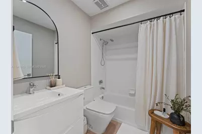 7753 NW 189th St #1, Hialeah, FL 33015 - Photo 27