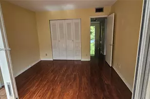 251 SW 132nd Way, Pembroke Pines, FL 33027 - Photo 5