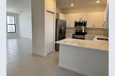 269 SW 159th Ln #269, Pembroke Pines, FL 33027 - Photo 3