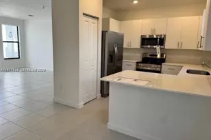 269 SW 159th Ln, Pembroke Pines, FL 33027 - Photo 3