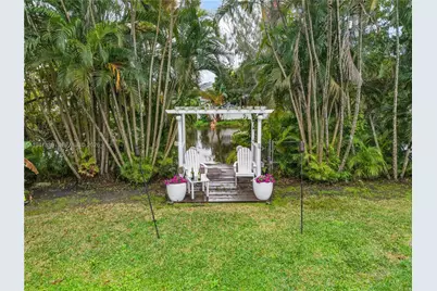 7808 SW 8th Ct, North Lauderdale, FL 33068 - Photo 39