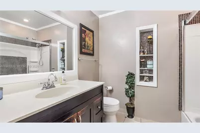 7808 SW 8th Ct, North Lauderdale, FL 33068 - Photo 23