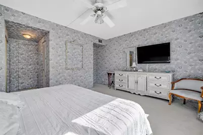 3800 Hillcrest Dr #316, Hollywood, FL 33021 - Photo 17