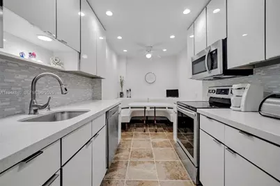 3800 Hillcrest Dr #316, Hollywood, FL 33021 - Photo 1