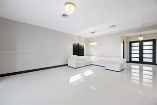 15722 NW 88th Ave, Miami Lakes, FL 33018 - Photo 9