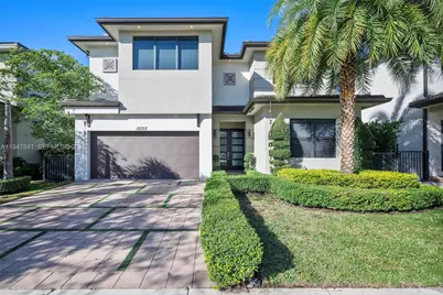 15722 NW 88th Ave, Miami Lakes, FL 33018 - Photo 3