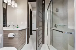 15722 NW 88th Ave, Miami Lakes, FL 33018 - Photo 7