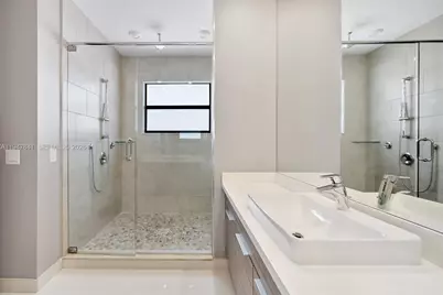 15722 NW 88th Ave, Miami Lakes, FL 33018 - Photo 35