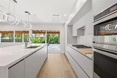 8420 SW 179th St, Palmetto Bay, FL 33157 - Photo 9