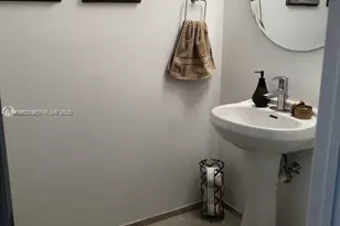 60 SW 13th St, Miami, FL 33130 - Photo 15