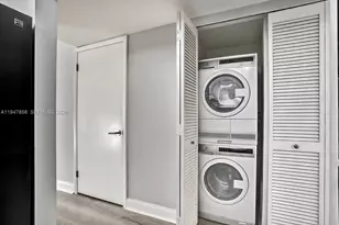 10102 SW 77th Ct, Miami, FL 33156 - Photo 17