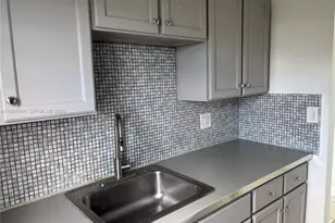 1701 Washington St, Hollywood, FL 33020 - Photo 11