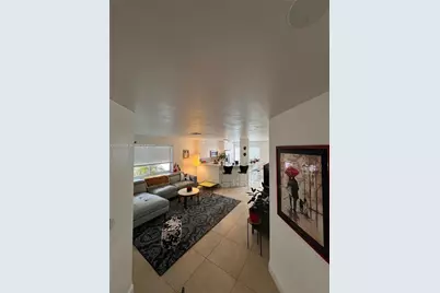 747 SW 6th St, Hallandale Beach, FL 33009 - Photo 17