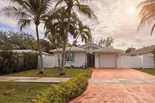 747 SW 6th St, Hallandale Beach, FL 33009 - Photo 1