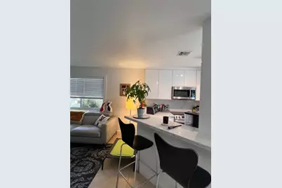 747 SW 6th St, Hallandale Beach, FL 33009 - Photo 15