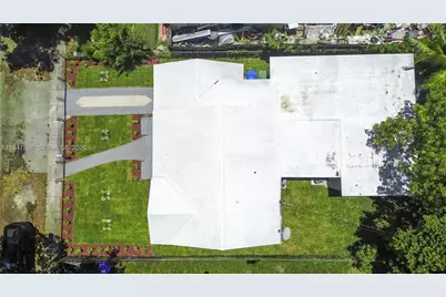 1051 NW 63rd St, Miami, FL 33150 - Photo 5