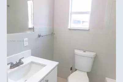 1051 NW 63rd St, Miami, FL 33150 - Photo 21