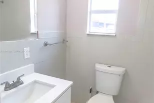 1051 NW 63rd St, Miami, FL 33150 - Photo 21