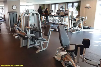 950 Brickell Bay Dr #3900, Miami, FL 33131 - Photo 15