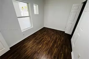 946 Bay Dr, Miami Beach, FL 33141 - Photo 17