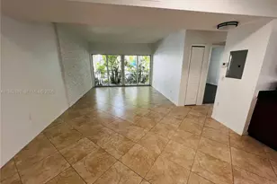 946 Bay Dr, Miami Beach, FL 33141 - Photo 5