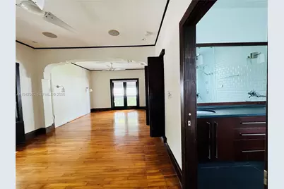 1470 Lincoln Ter #4, Miami Beach, FL 33139 - Photo 19