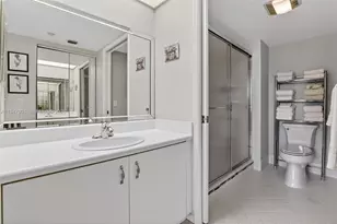 1651 SW 127th Ave, Pembroke Pines, FL 33027 - Photo 21