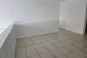 17901 NW 68th Ave, Miami Lakes, FL 33015 - Photo 11