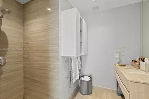 18975 Collins Ave, Sunny Isles Beach, FL 33160 - Photo 25