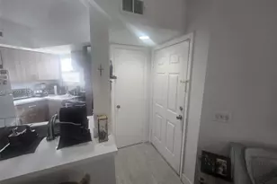 12840 Vista Isles Dr, Sunrise, FL 33325 - Photo 5