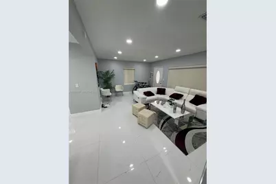 380 W 41st St, Hialeah, FL 33012 - Photo 19