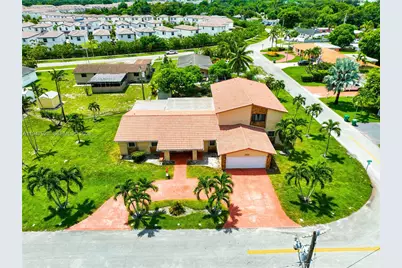 2420 NW 132nd St, Miami, FL 33167 - Photo 3