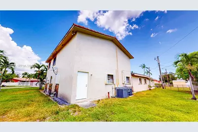 2420 NW 132nd St, Miami, FL 33167 - Photo 61
