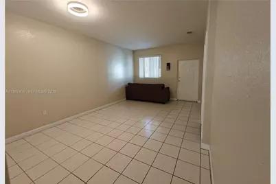 2637 SE 16th Ter #104, Homestead, FL 33035 - Photo 5