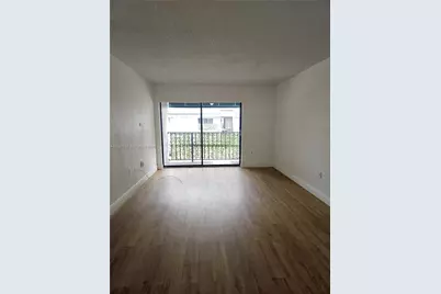 7423 SW 152nd Ave #10-203, Miami, FL 33193 - Photo 3