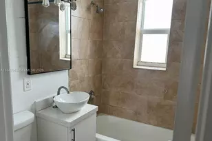 415 NW 84th St, Miami, FL 33150 - Photo 11