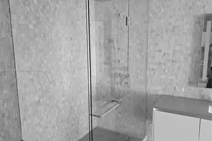 68 SE 6th St, Miami, FL 33131 - Photo 31